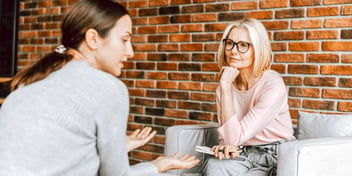 woman sharing problems with her therapist